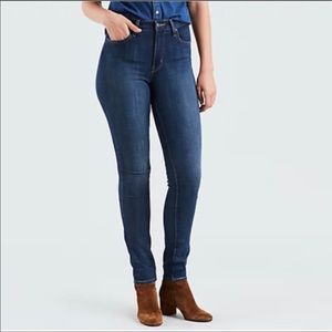 Levi's 721 Dark Blue High-Rise Skinny Jeans - Women's
